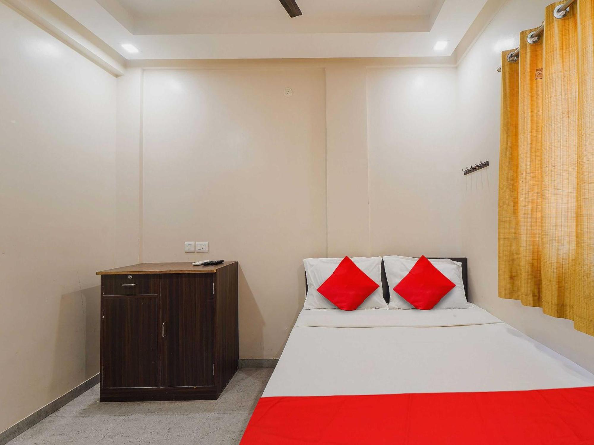 Hotel O Saravana'S Park Csennai Kültér fotó