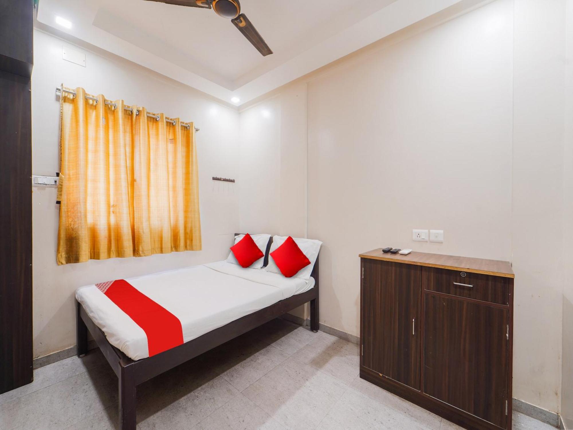 Hotel O Saravana'S Park Csennai Kültér fotó