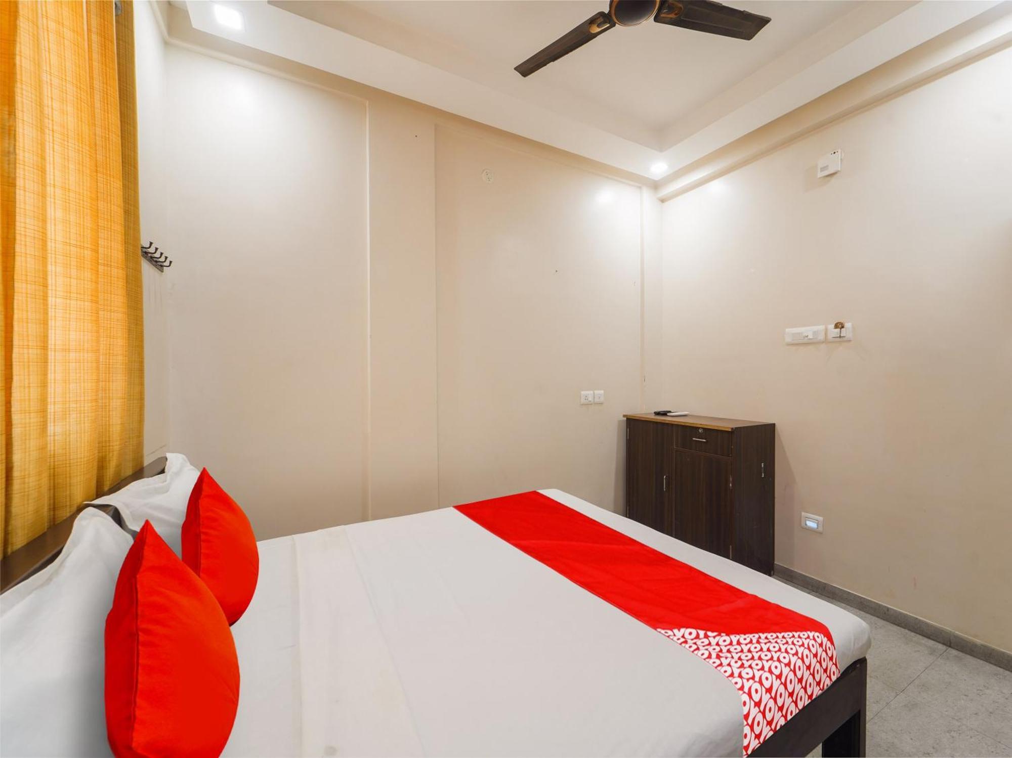 Hotel O Saravana'S Park Csennai Kültér fotó